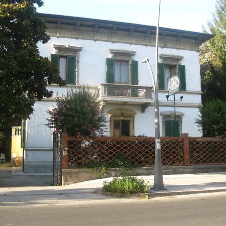 Villa Patrizia B&B Lucques Extérieur photo
