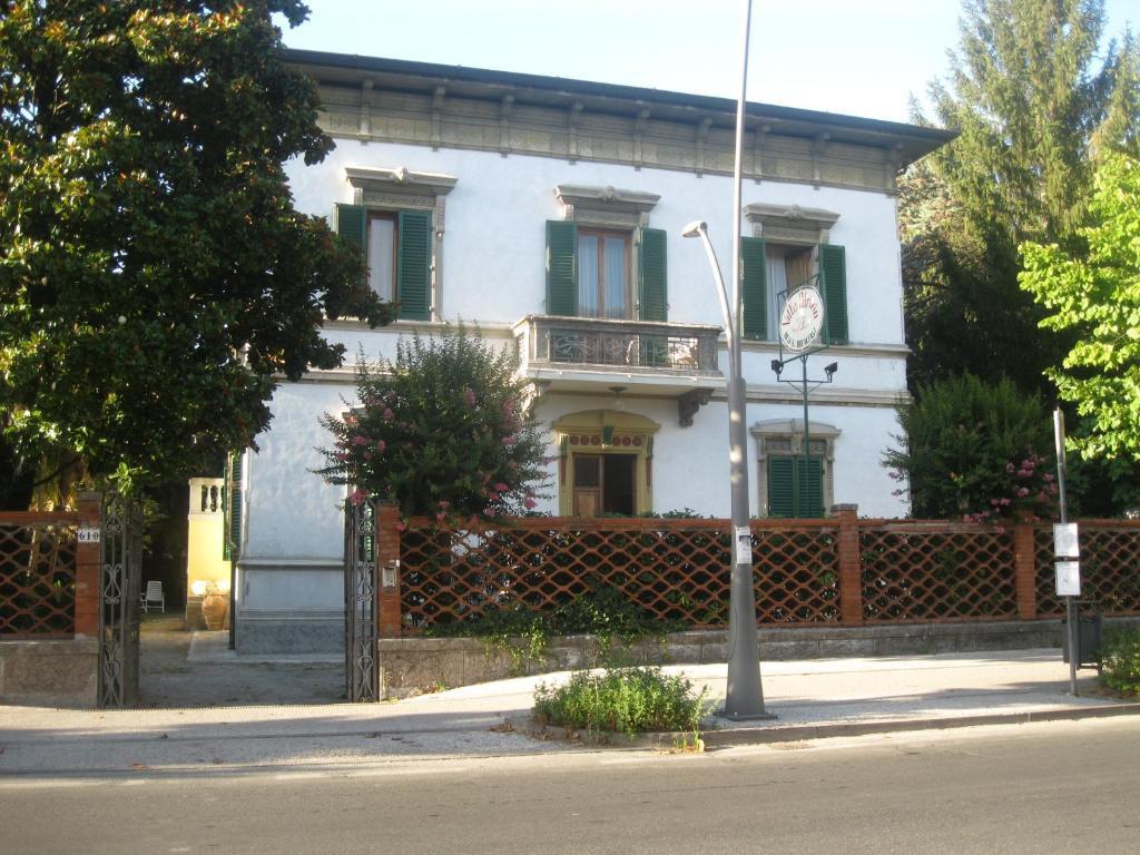 Villa Patrizia B&B Lucques Extérieur photo